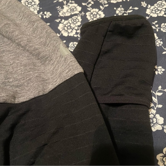 Nike Running Division Sweatshirt - Picture 3 of 5